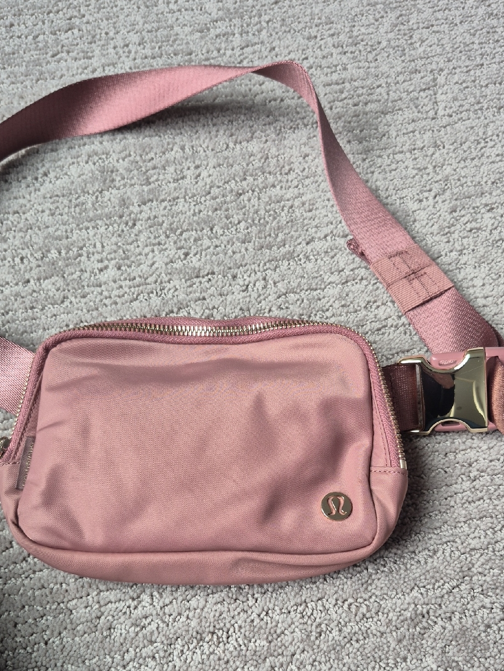 lululemon athletica Dusty Rose Crossbody Belt Bag